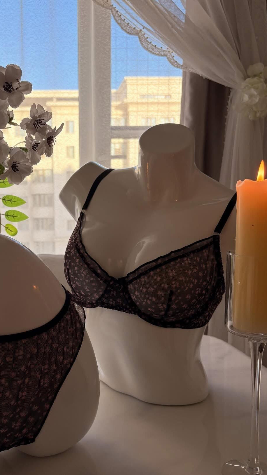 Хар торон, цэцгэн хээтэй