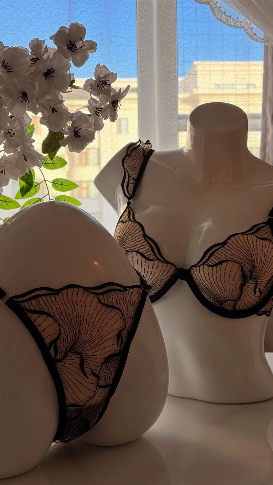 Хар хээтэй торон