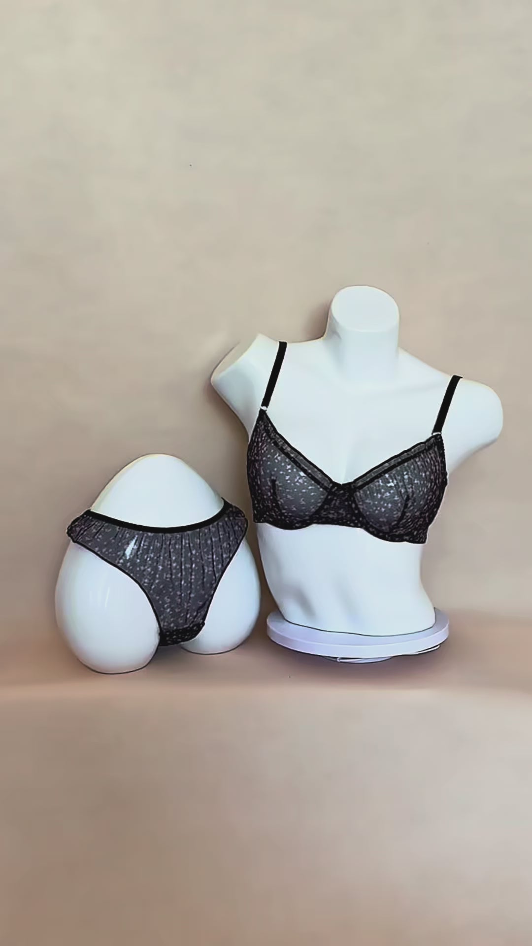 Хар торон, цэцгэн хээтэй